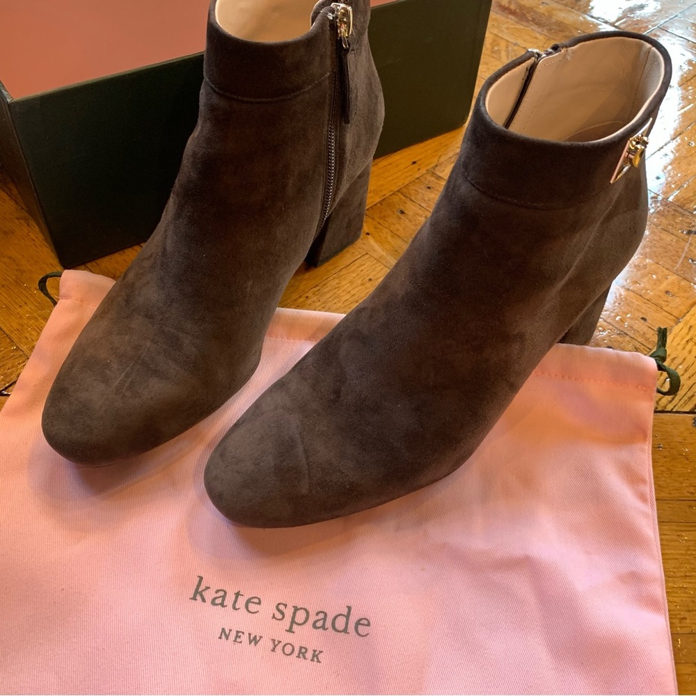 Kate spade New York adalyn ankle boots brown suede round toe chunky block heel